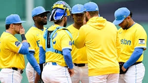 RED SOX DELAY SUNDAY'S GAME BY THREE HOURS DUE TO RAIN THREAT: FIRST PITCH MOVED TO 4:35 PM AT FENWAY PARK!